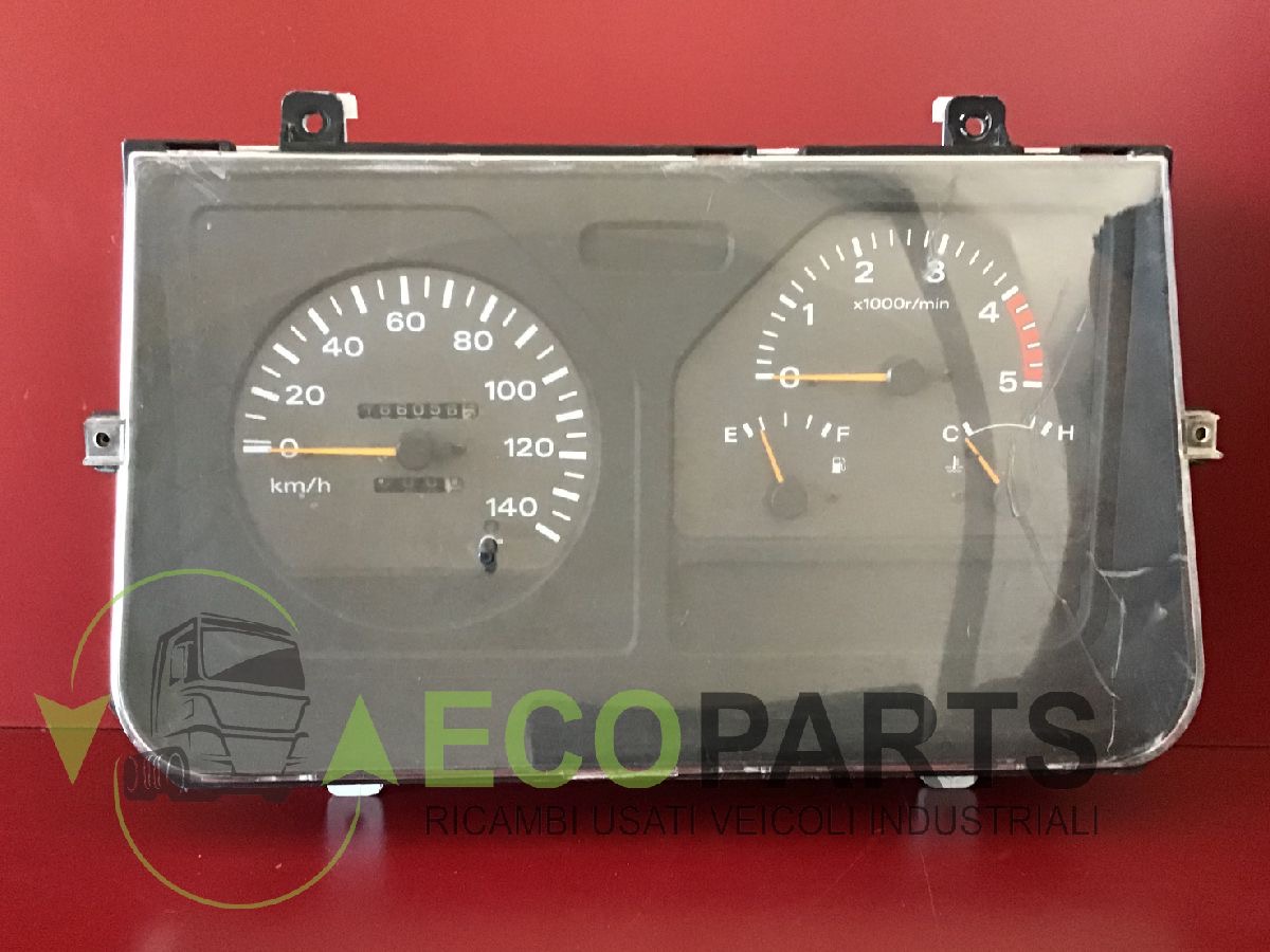 Quadro strumenti contachilometri usato Nissan Cabstar 1* serie