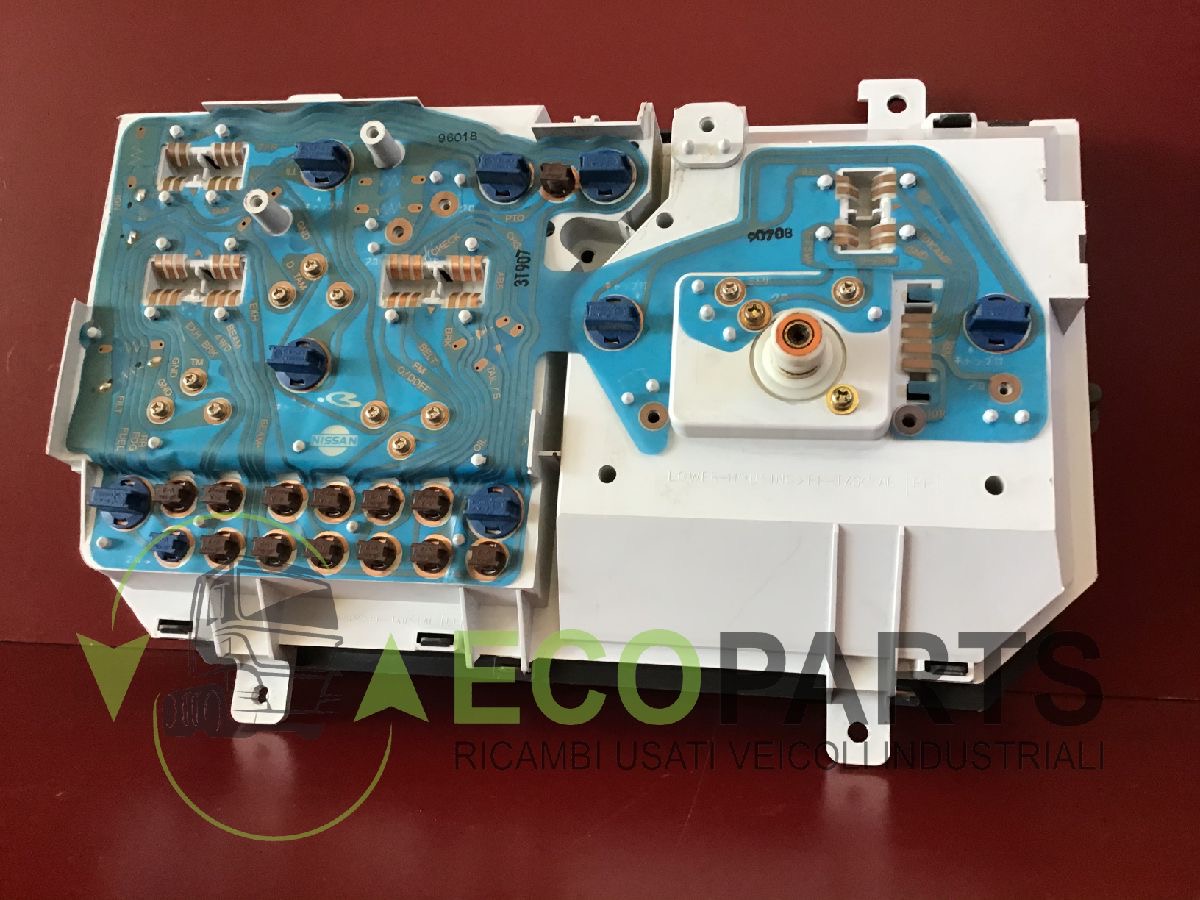 Quadro strumenti contachilometri usato Nissan Cabstar 1* serie - immagine 2