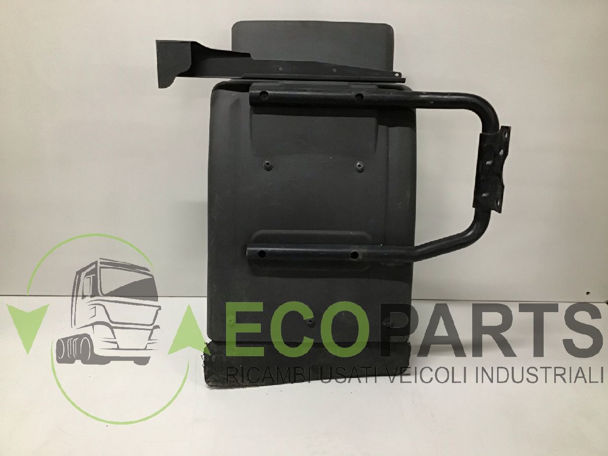 Parafango sx anteriore parte posteriore usato Renault Midlum