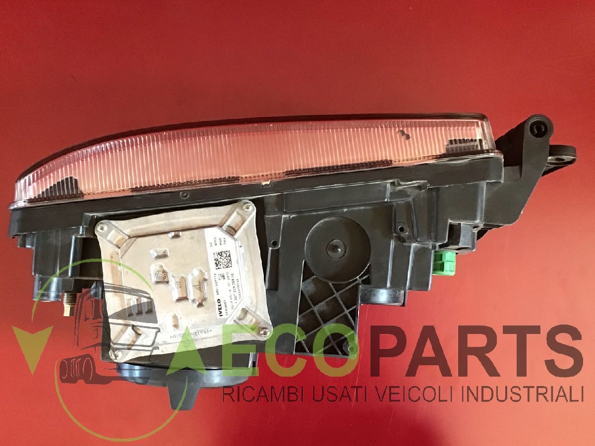 Proiettore anteriore DX con led usato Iveco Stralis - immagine 4