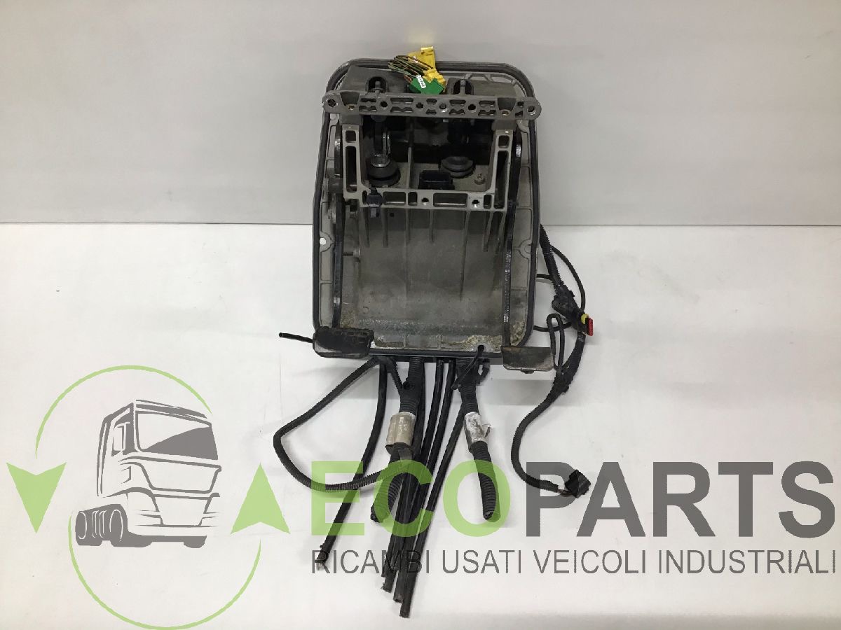 Piastra pedaliera usato Iveco Stralis euro5 - immagine 2