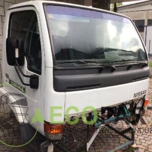 Cabina ricambio usato Nissan Cabstar E 110