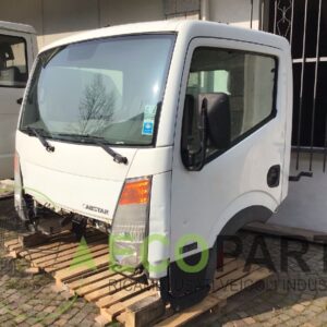 Cabina ricambio usato Nissan Cabstar seconda serie